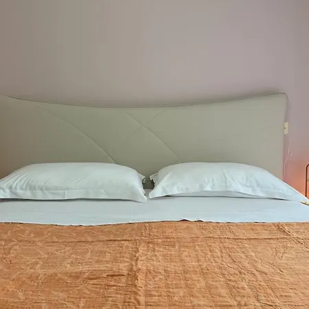 33bs New Bazaar Apartment Tirana