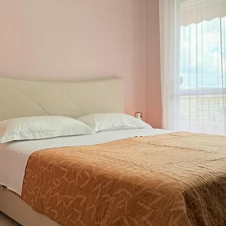 Apartment 33bs New Bazaar