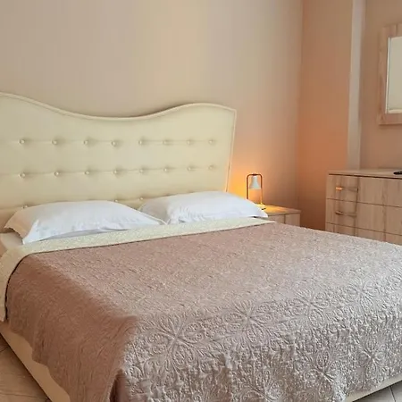 Apartment 33bs New Bazaar Tirana