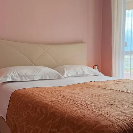 33bs New Bazaar *